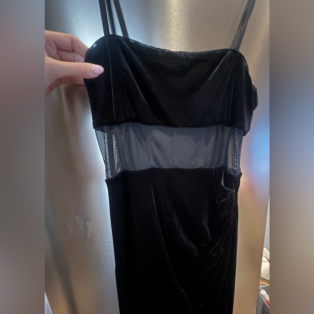 BCBGMAXAZRIA sheer waist velvet evening gown - Picture 2 of 9